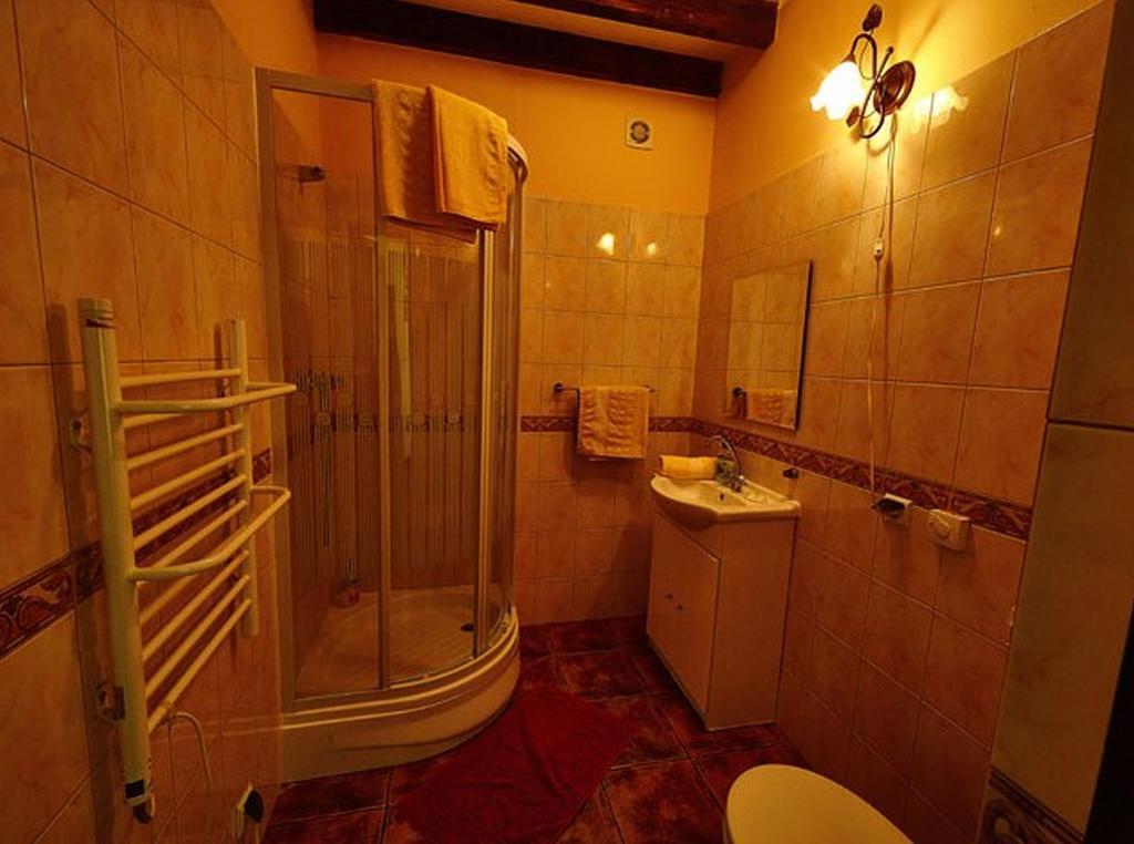 Hotel Stylowy Zajazd Pod Czarnym Kogutem Czarna  Camera foto